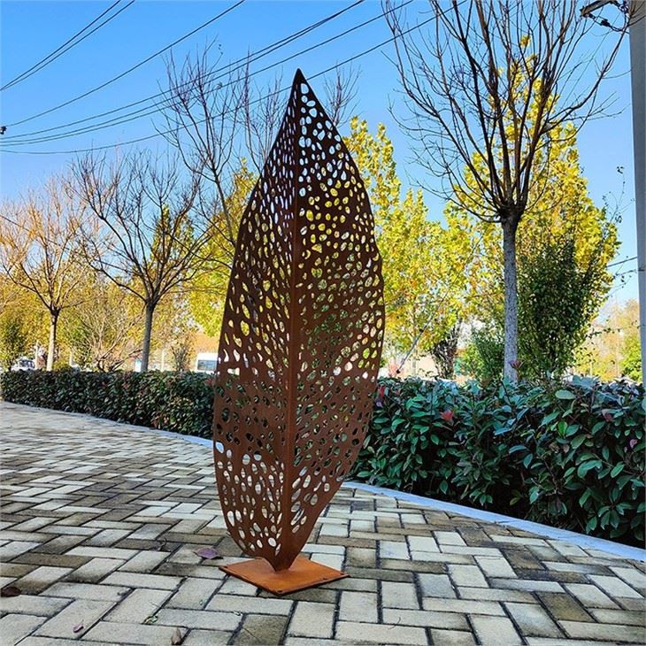 Terrassendekor Stahlskulptur