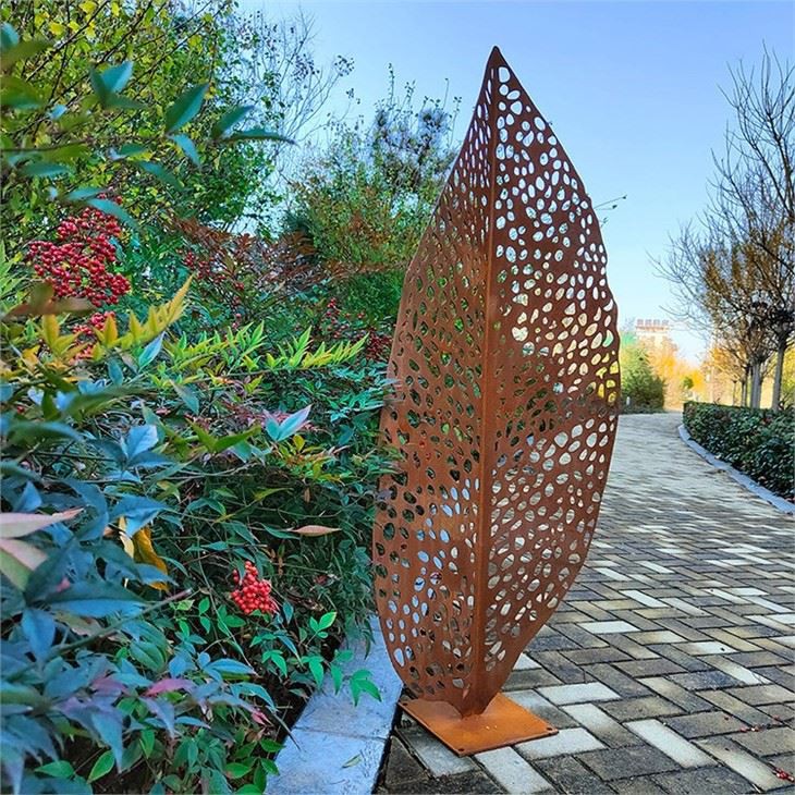 Patio Decor Steel Sculpture