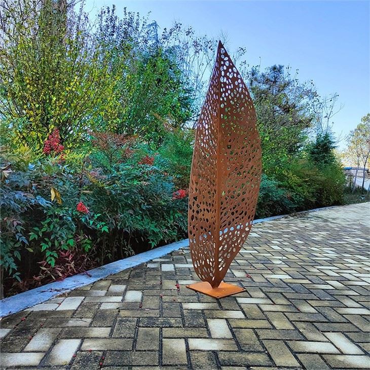 Patio Decor Steel Sculpture
