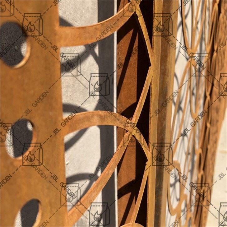 Metal Partition Fence