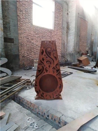 Feuerstelle Corten Steel Chiminea im Freien