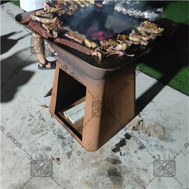 Einziehbarer BBQ-Grill