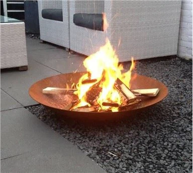 Feuerstelle aus Stahlholz