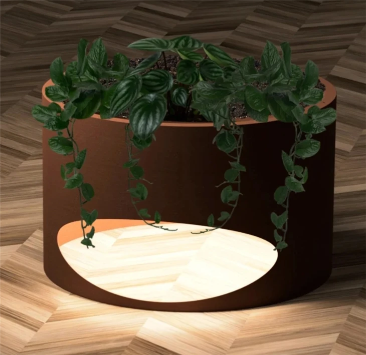 Metal Oblong Rusty Planters