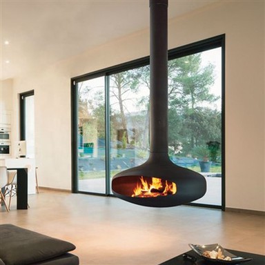 Hängekamin mit echter Holzfeuerung