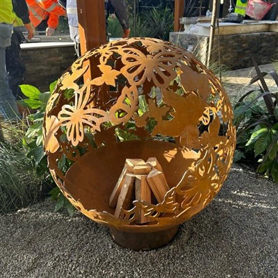Holzbrennkugel Firebowl von Corten Stahl