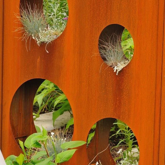 The Design Of Courtyard Screens