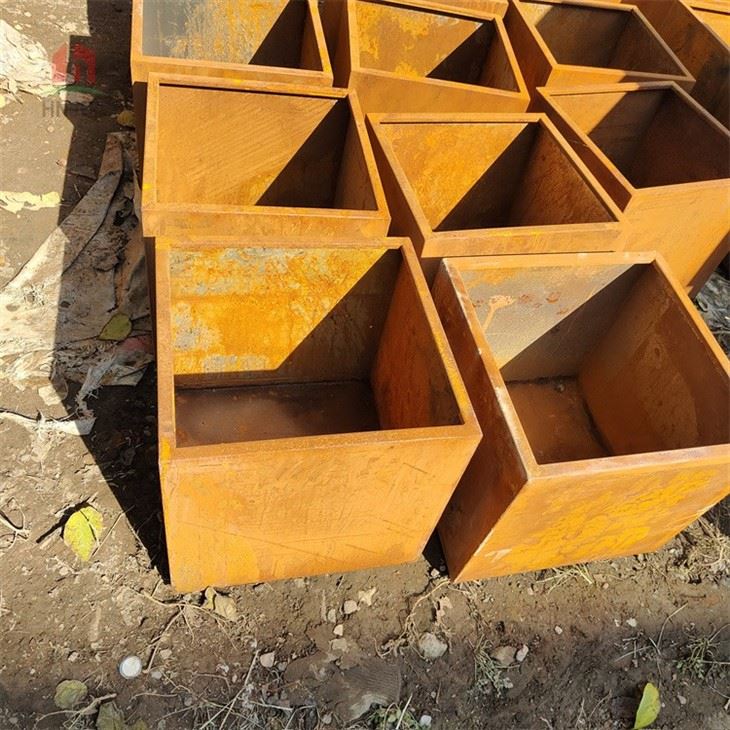 Zero Maintenance Garden Planters
